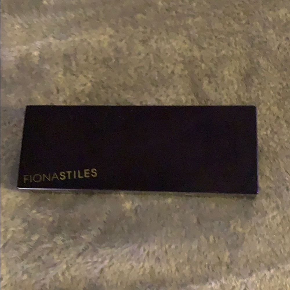 Fionastiles
